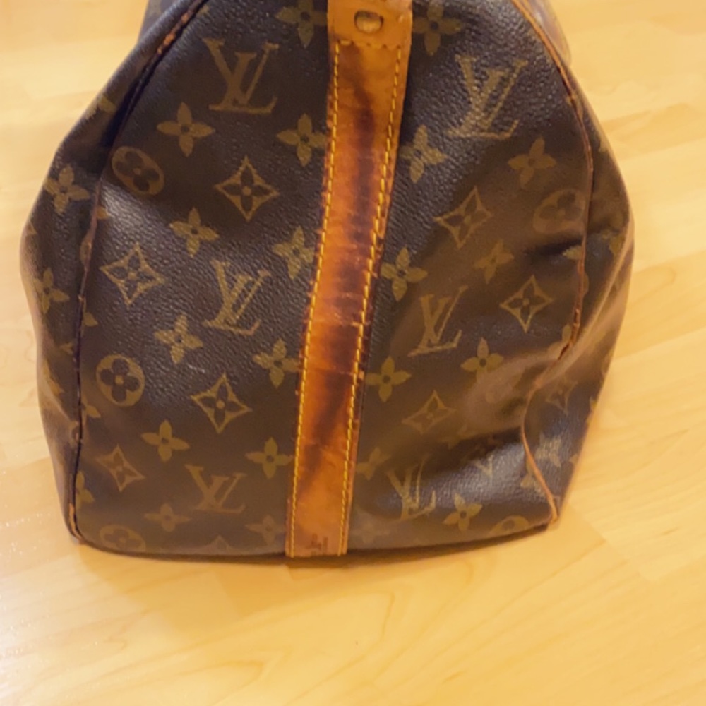 EUC Louis Vuitton Sac Duffle Bag 35 & comes with strap. - Picture 4 of 12